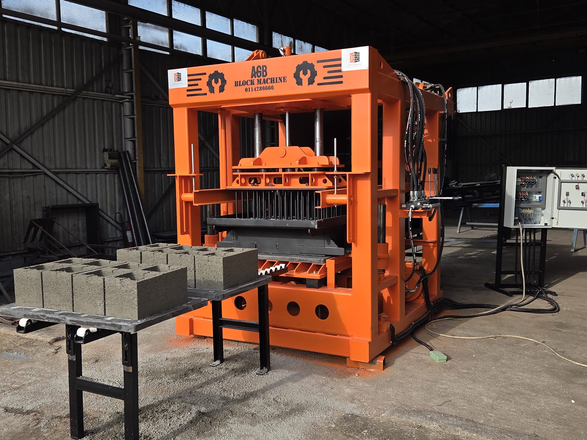 Machine de brique, parpaing, pav&eacute;s autobloquant